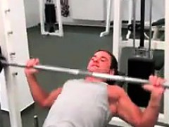 Bareback Fucking In The Gym
